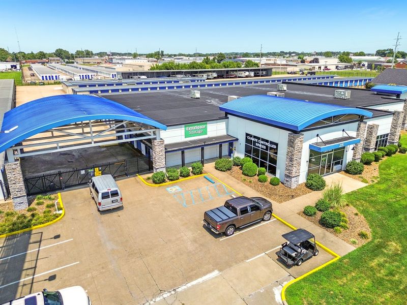 Alternate Beauty Image - Storage Express at 5100 Vogel Rd, Evansville, IN 47715 