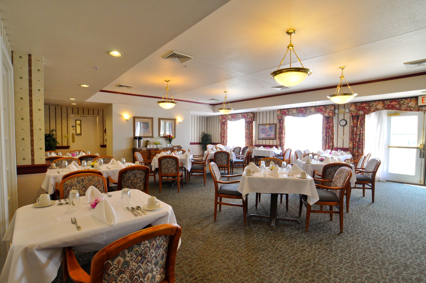 McKay Manor boasts a spacious dining area for our seniors!