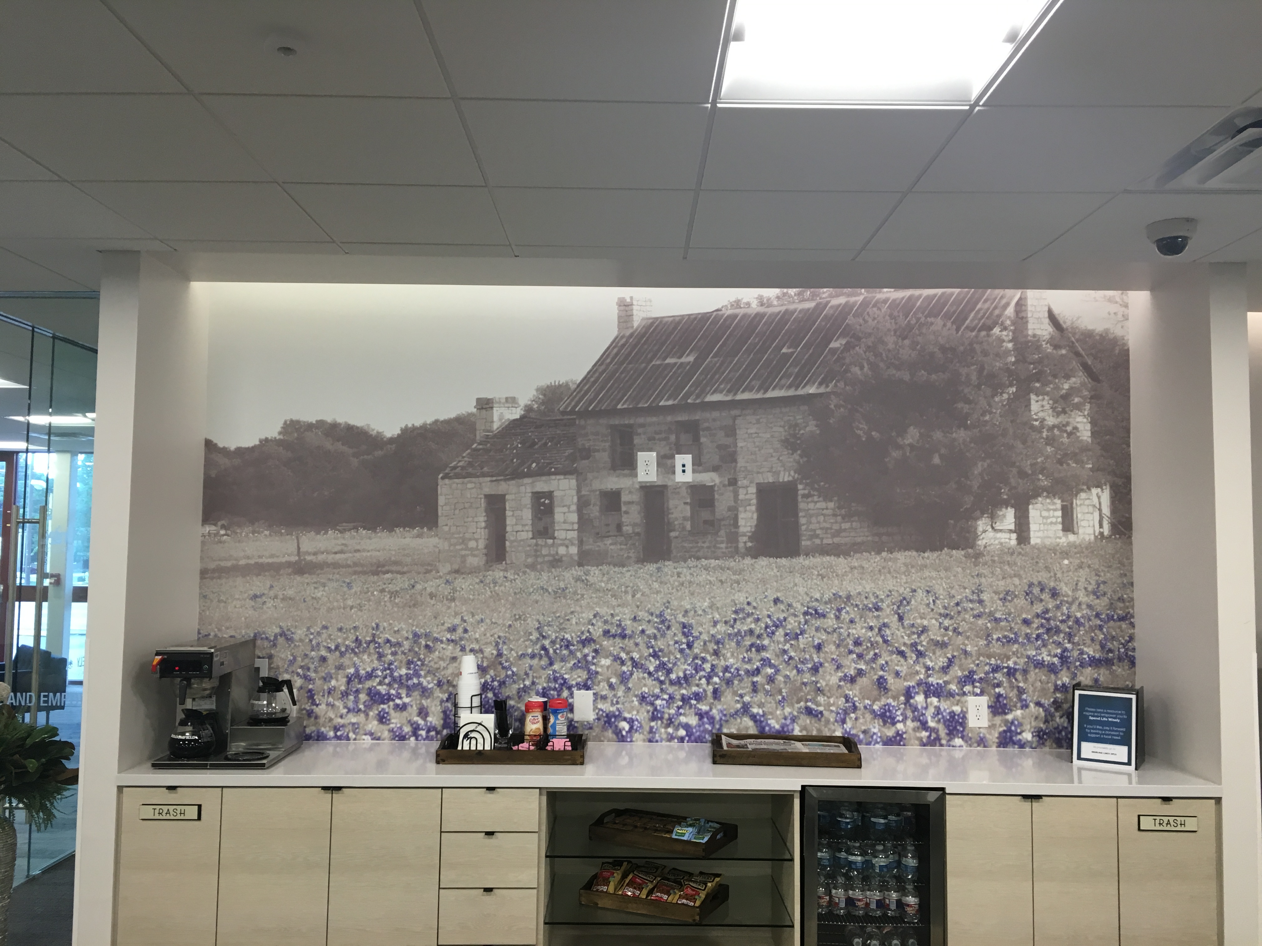 First United Bank - Marble Falls - interior customer refreshment area