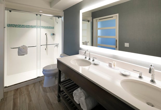 Images Crowne Plaza Ventura Beach by IHG