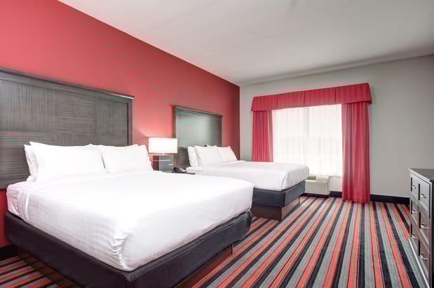 Images Holiday Inn & Suites Lafayette North by IHG