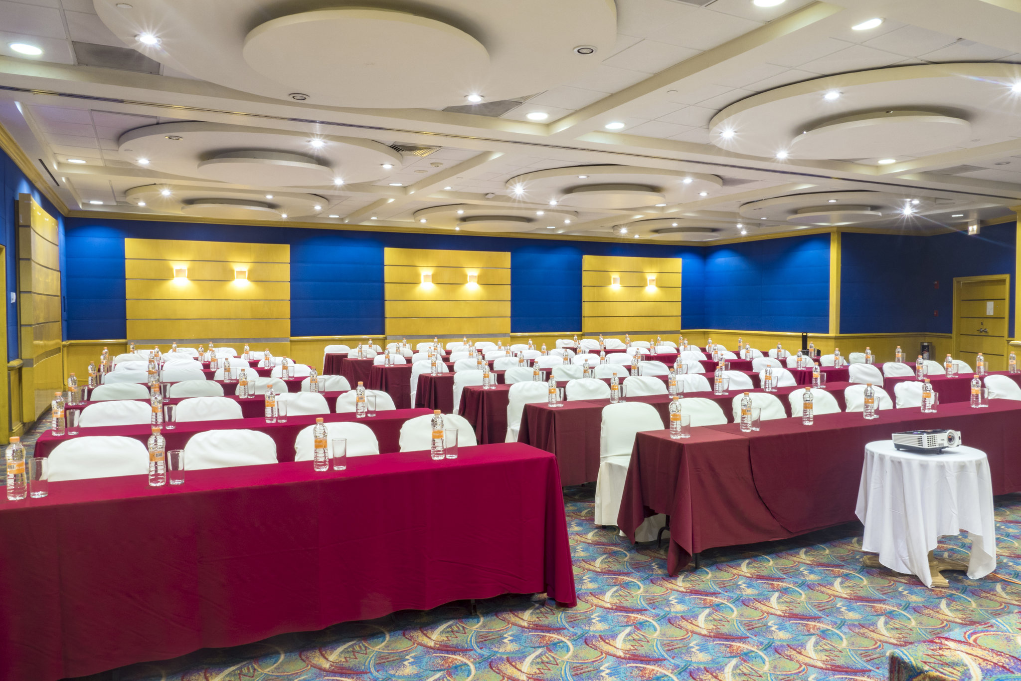 Images Holiday Inn Monterrey-Parque Fundidora by IHG