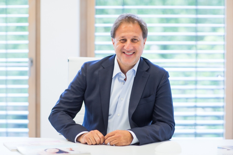 Dr. med. Karl Schuhmann, Haroldstr. 34 in Düsseldorf