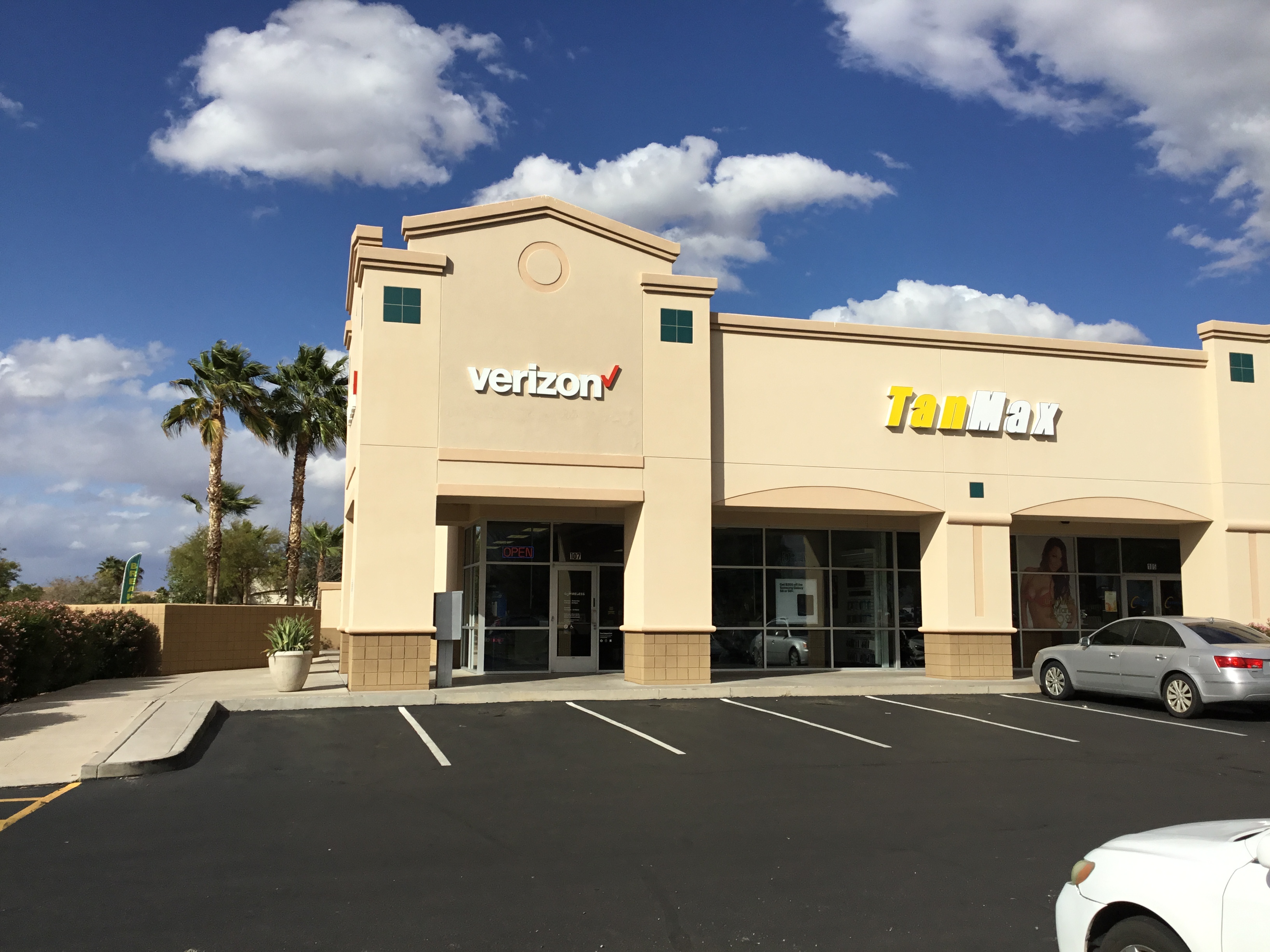 Verizon Authorized Retailer – GoWireless Photo