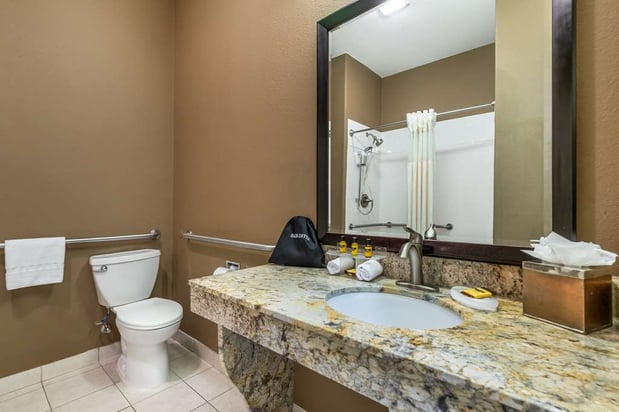 Images Best Western Plus Lytle Inn & Suites