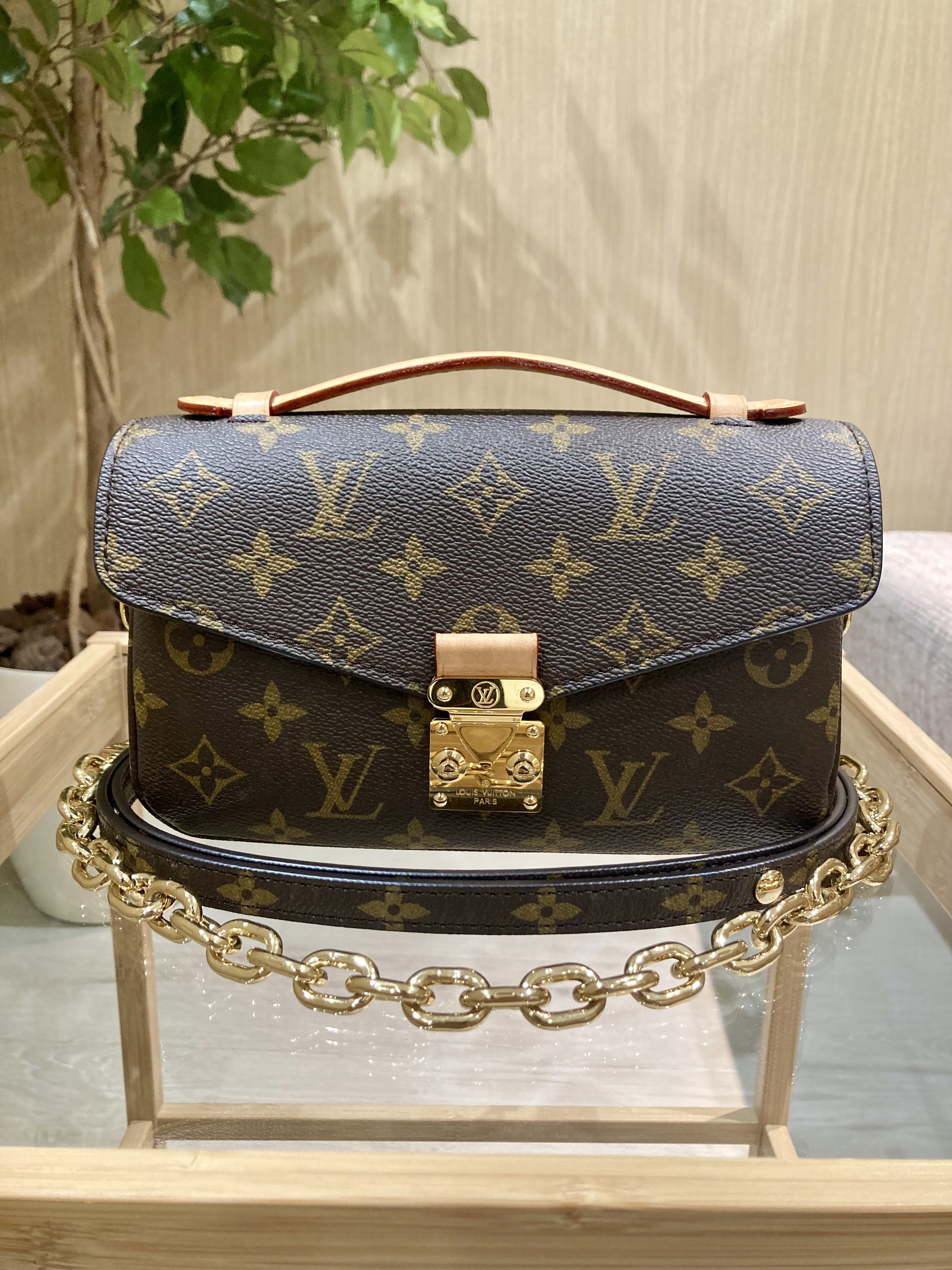 Images KOMEHYO（コメ兵）買取センター大丸須磨