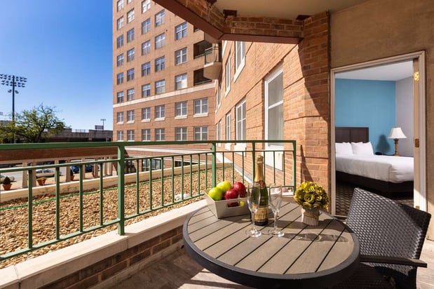 Images Inn at The Colonnade Baltimore - a DoubleTree by Hilton Hotel
