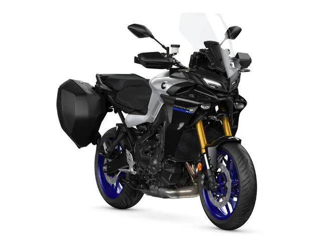 Images Cars & Bikes - Autonoleggio