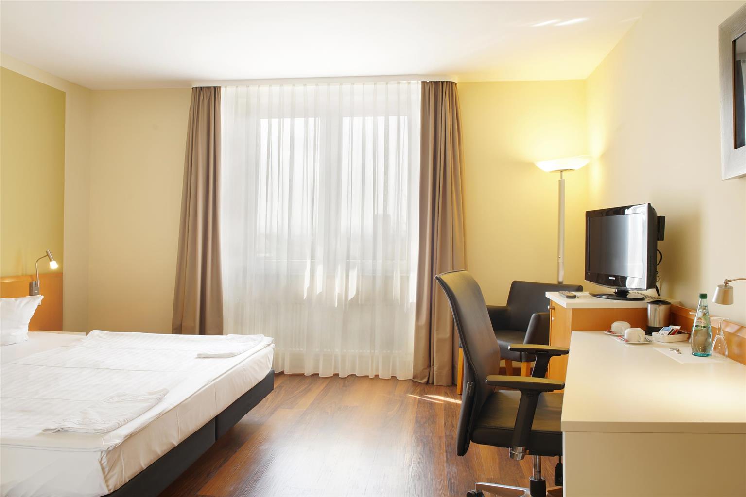 Best Western Macrander Hotel Dresden, Buchenstr, 10 in Dresden