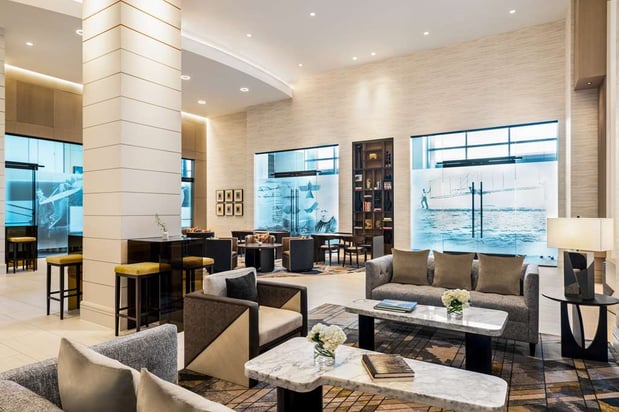 Images Hilton BNA Nashville Airport Terminal
