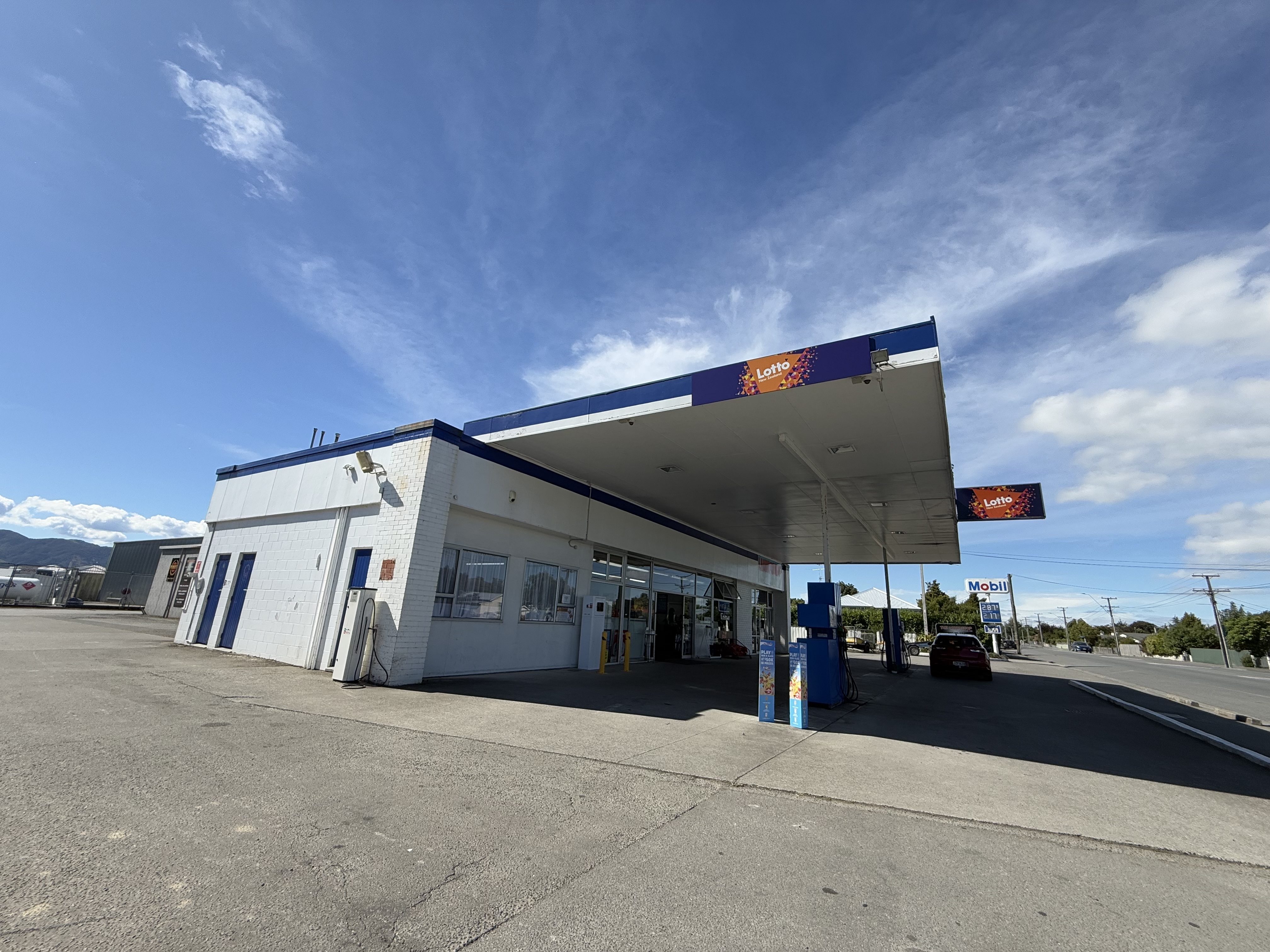 Images CoinFlip Bitcoin ATM - Mobil Carterton (Carterton)