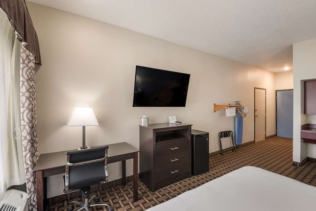 Images SureStay Plus by Best Western Coralville Iowa City
