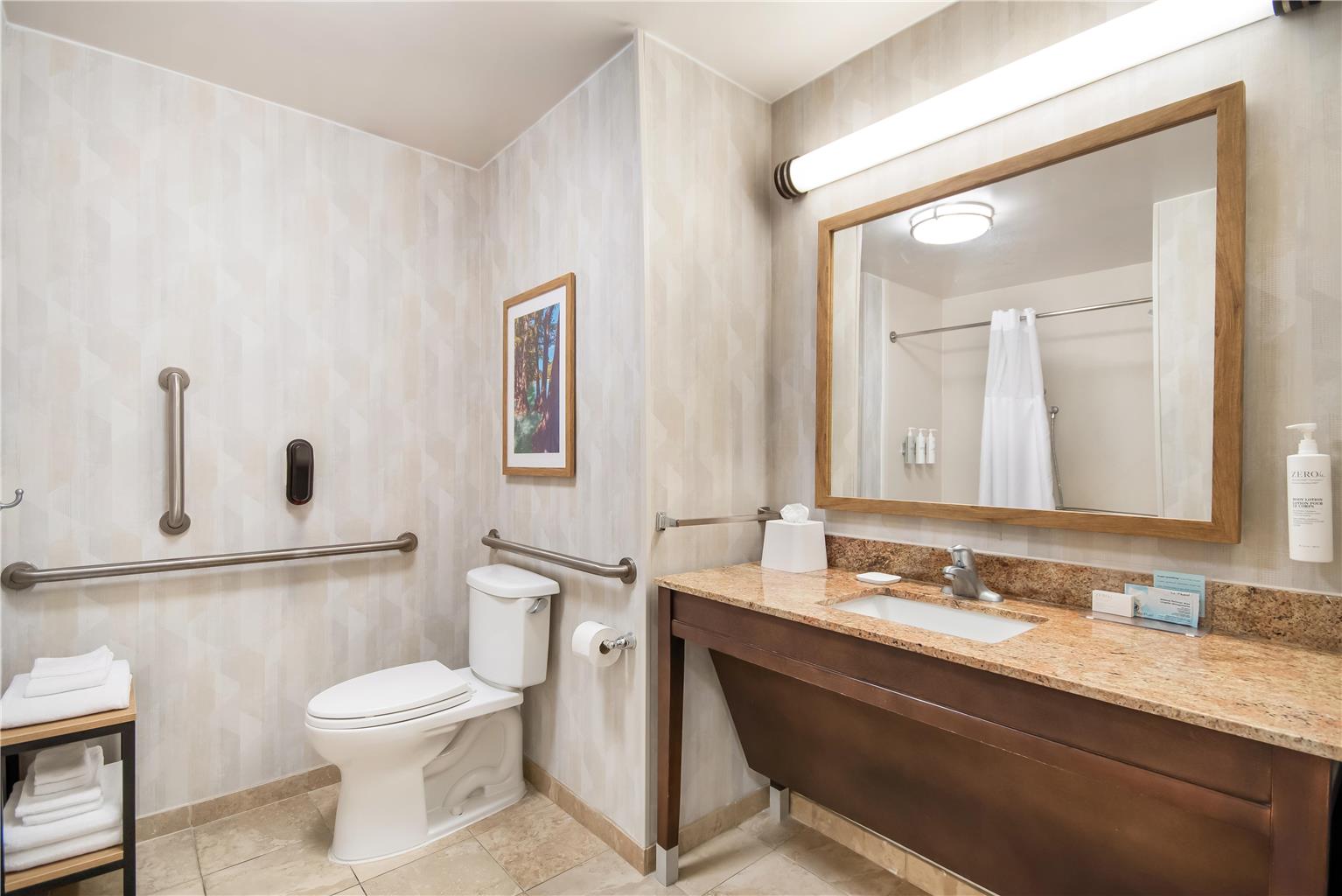 Guest room bath