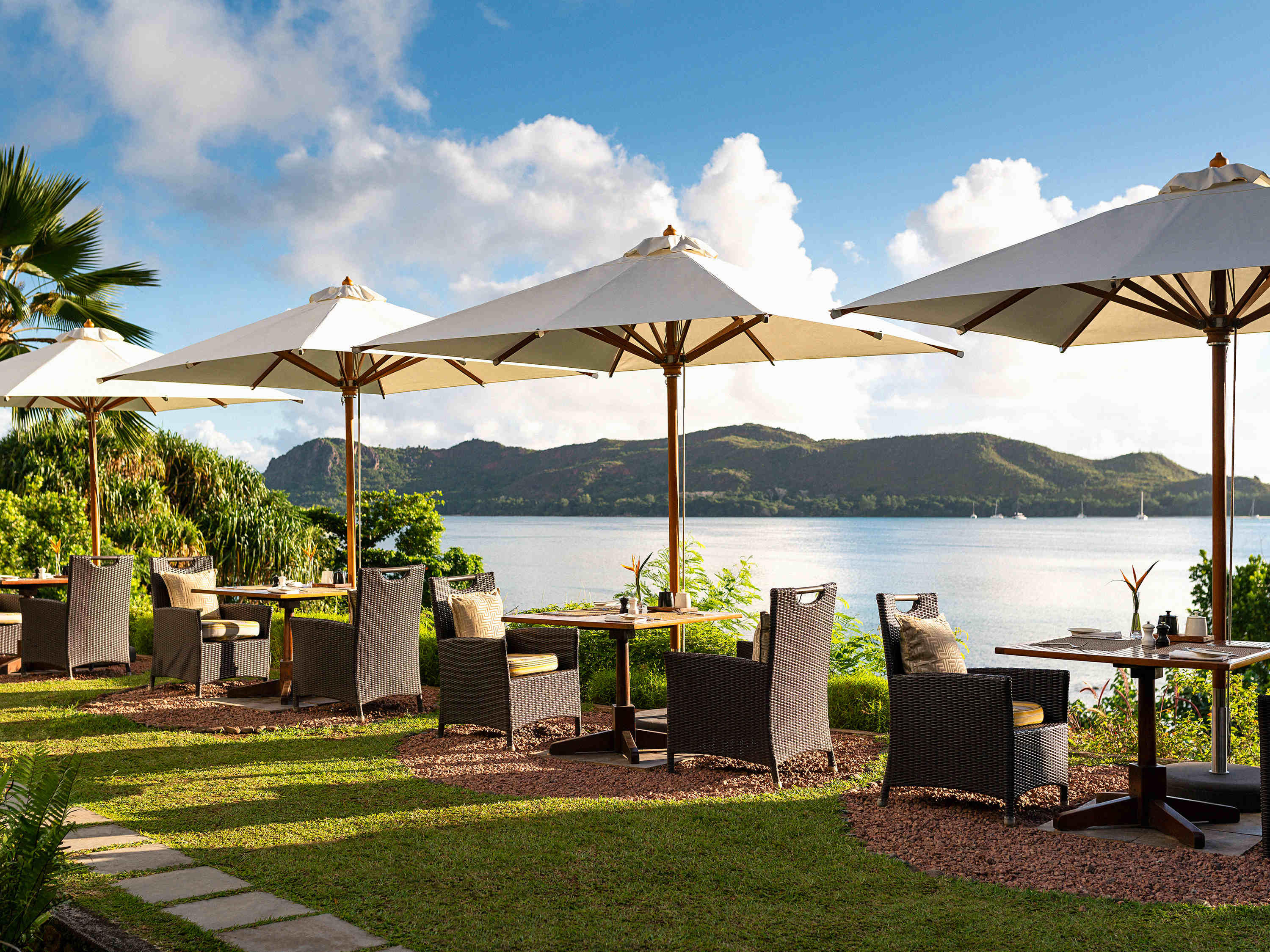 LOSEAN RESTAURANT