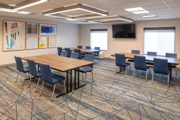 Images Holiday Inn Express & Suites Wichita Airport by IHG