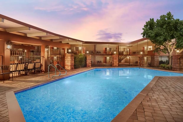 Images Best Western Red Hills
