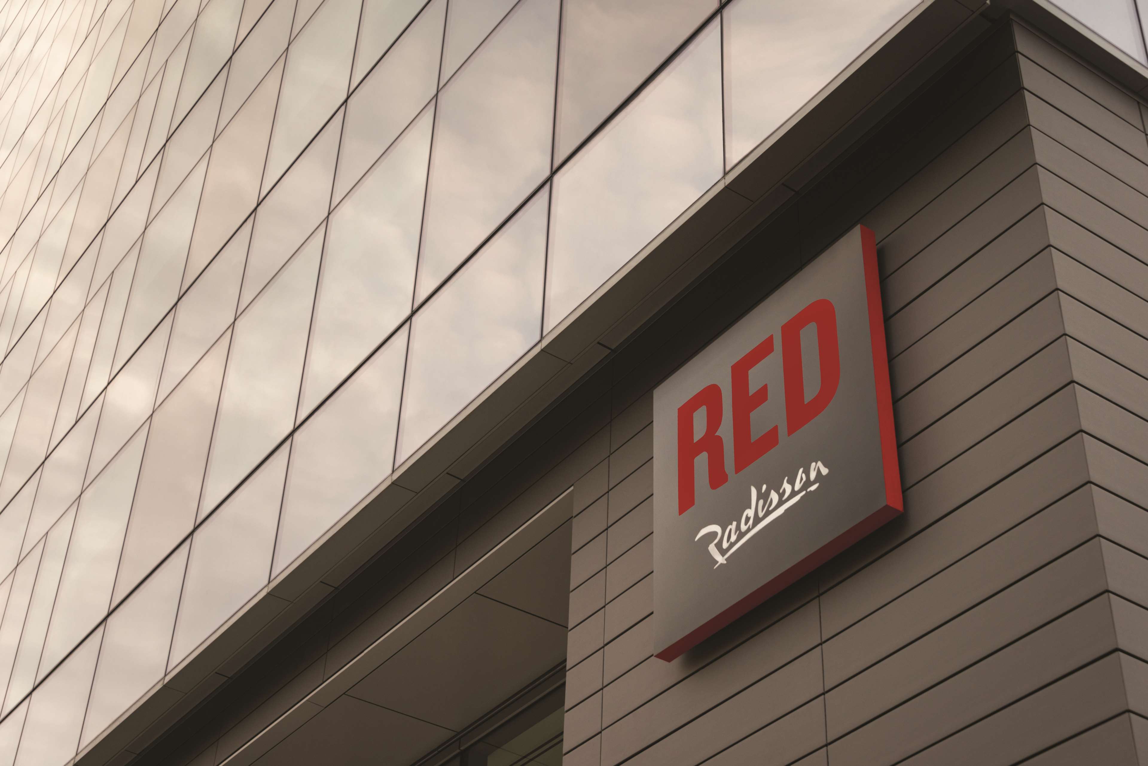 Radisson RED Portland Downtown Photo