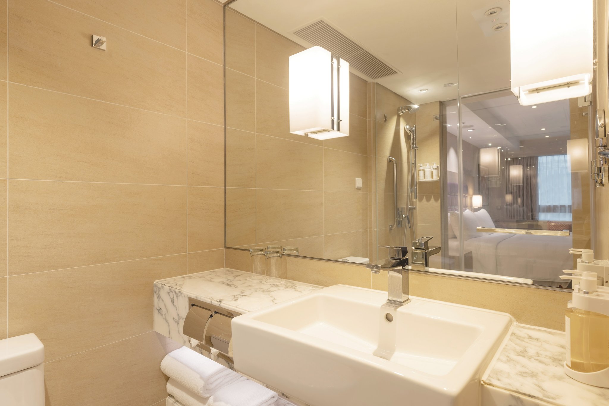 Images Holiday Inn Golden Mile Hong Kong by IHG