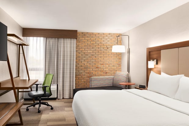 Images Holiday Inn Express San Antonio-Airport by IHG