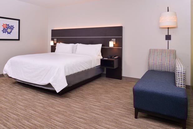 Images Holiday Inn Express & Suites Mall of America - Msp Airport by IHG