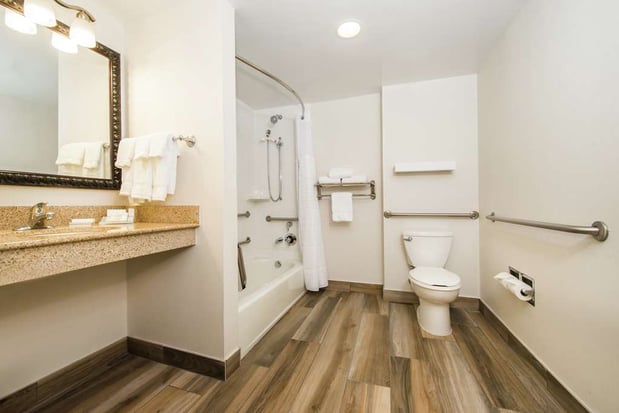 Images Hilton Garden Inn Charlottesville