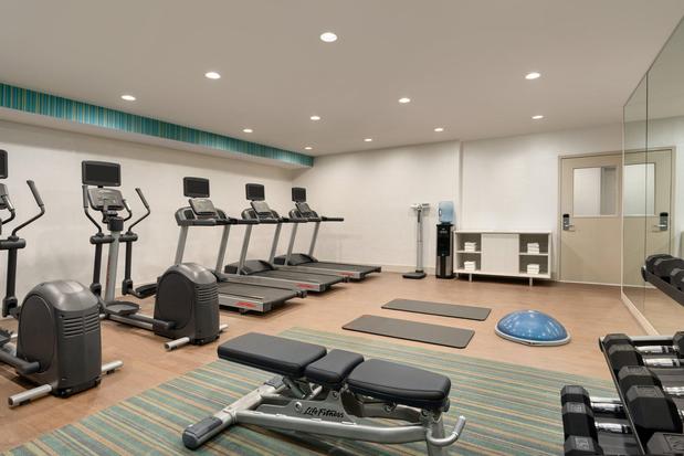 Images Holiday Inn Express Jamaica - Jfk Airtrain - Nyc by IHG
