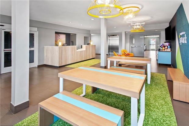 Images Spark by Hilton Rochester South