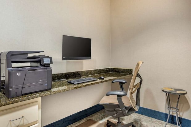 Images Hilton Garden Inn Atlanta NE/Gwinnett Sugarloaf