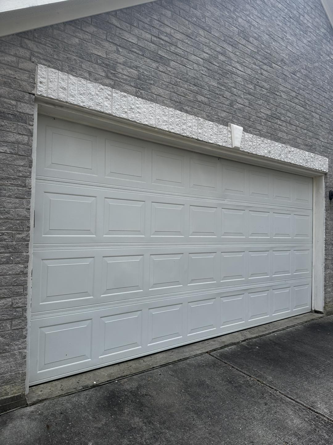 Garage Door Central offers professional garage door installation services for residential and commercial properties. Our team ensures a seamless setup for enhanced convenience and security. With quality craftsmanship and reliable solutions, we help customers choose and install the perfect garage door for their needs.