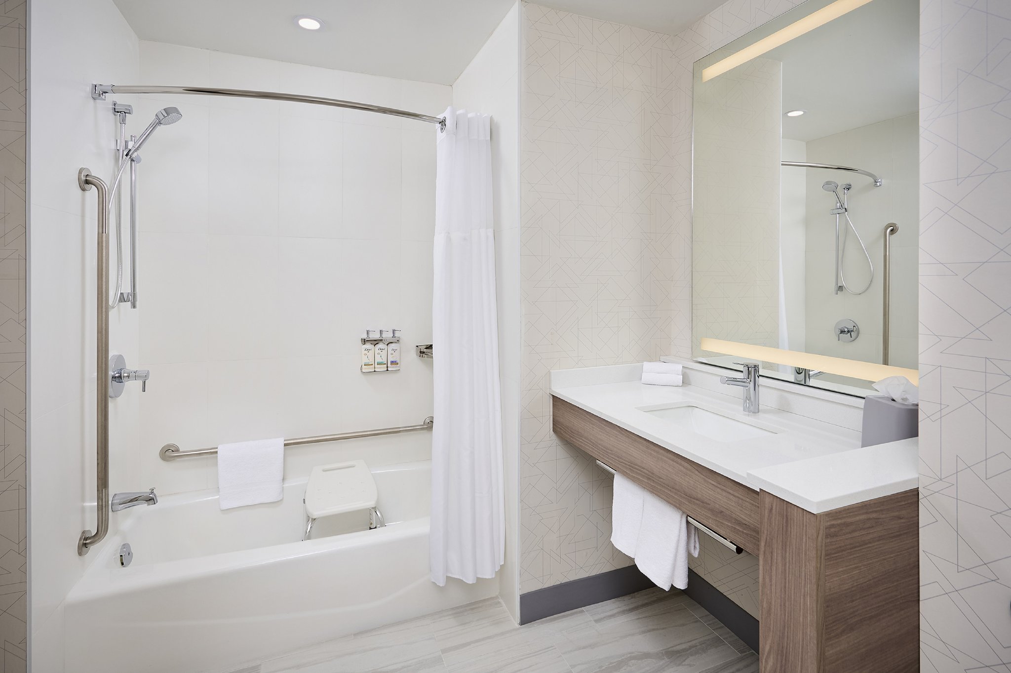 Images Holiday Inn Express Hamilton - Upper James by IHG