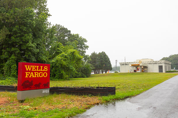 Images Wells Fargo Bank