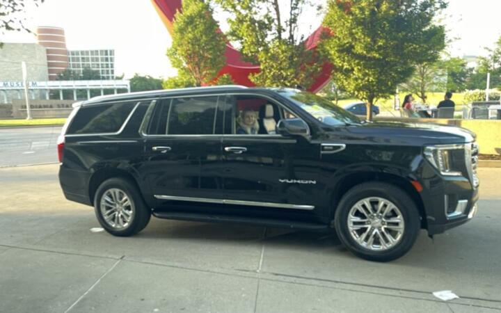 Images Lightning Limo LLC
