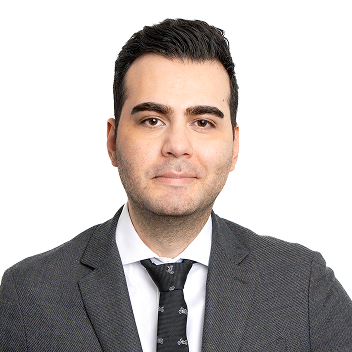 Josh Oñate headshot.