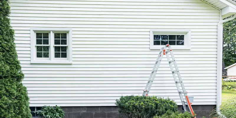 Siding does much more than boost the curb appeal of your Neenah home. 