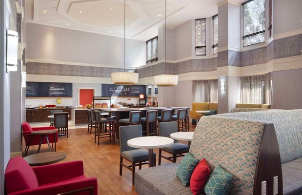 Images Hampton Inn & Suites Atlanta Airport North I85