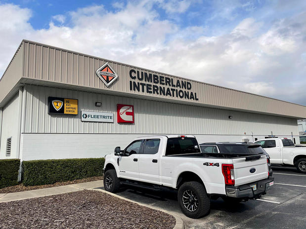 Images Cumberland International Trucks