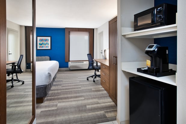 Images Holiday Inn Express Nashville Downtown - Broadway by IHG