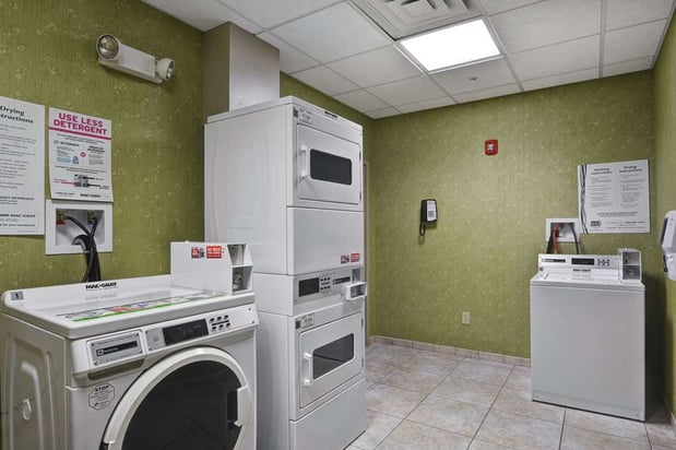 Images Hampton Inn & Suites New Hartford