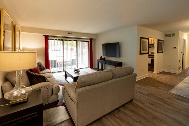 Images Ivy Hall Apartments*