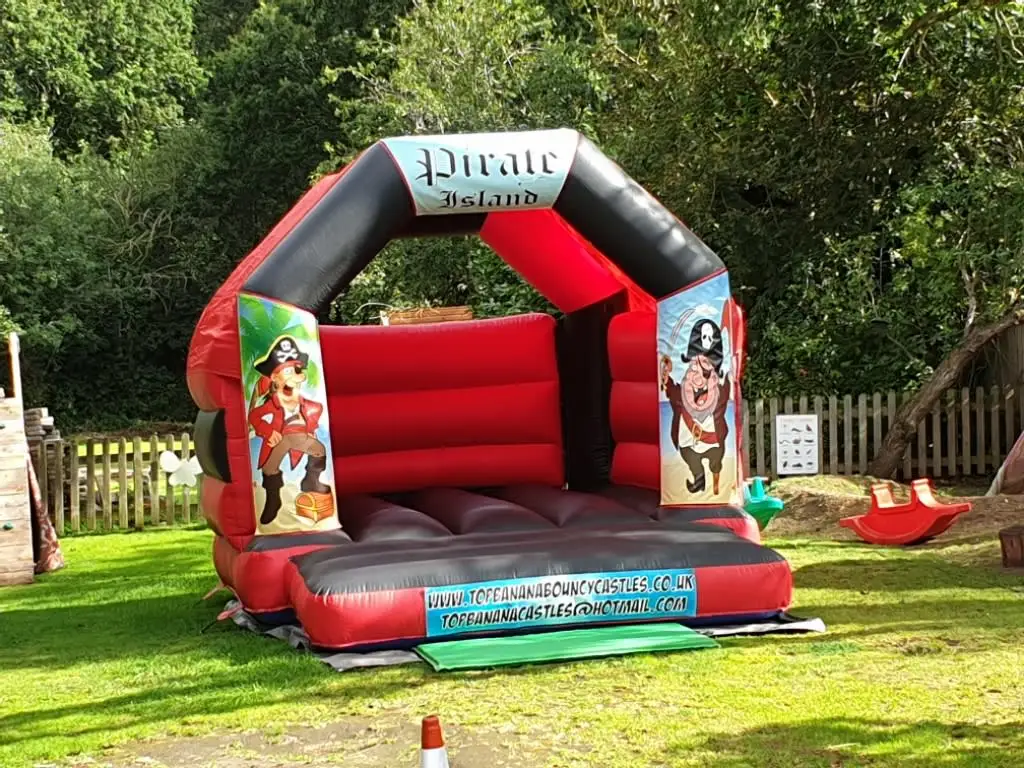 Images Top Banana Bouncy Castles