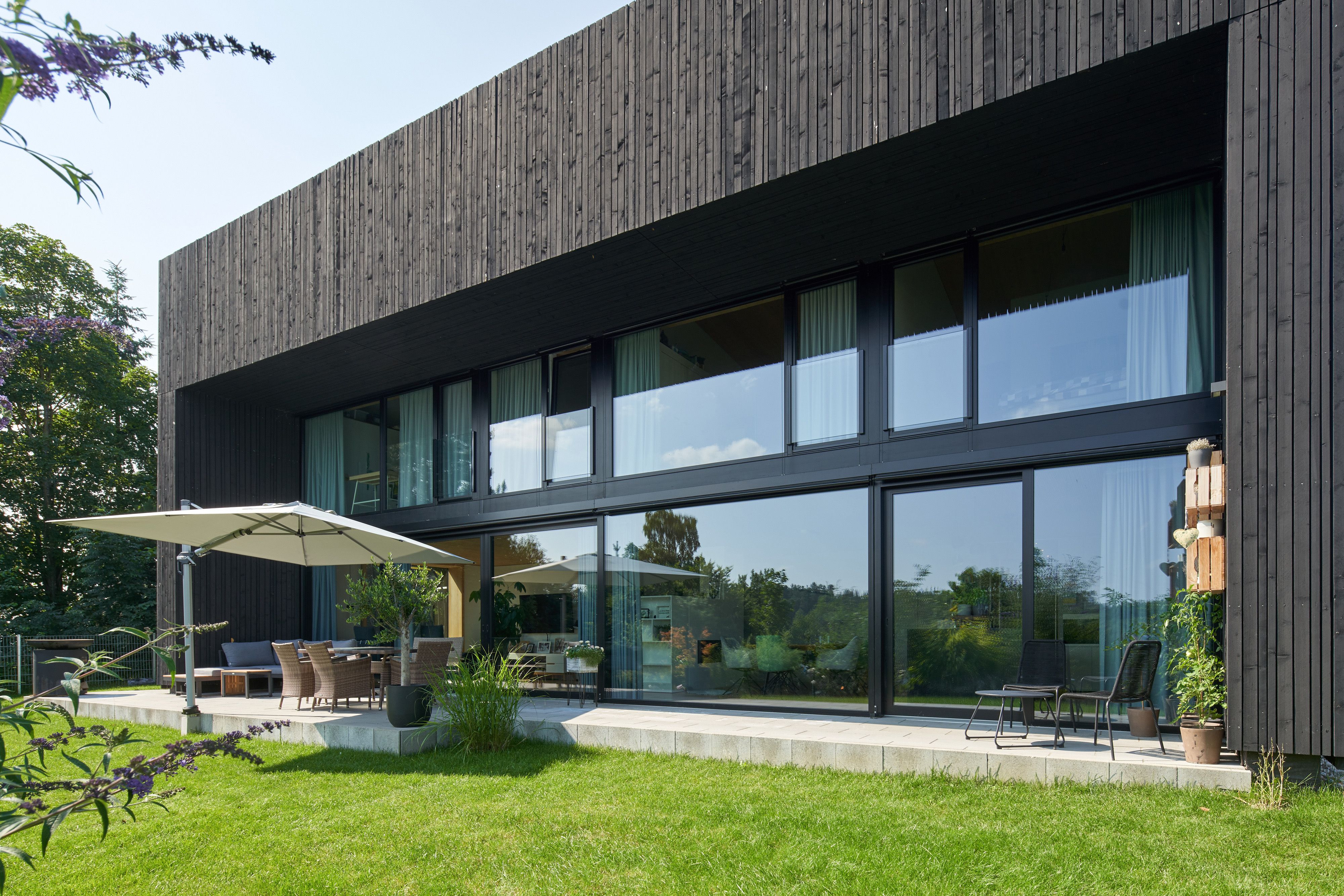 Schreinerei und Fensterbau Schmid, Am Schloßberg 2 in Odelzhausen