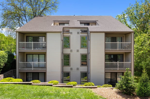 Images Pebble Point Apartments