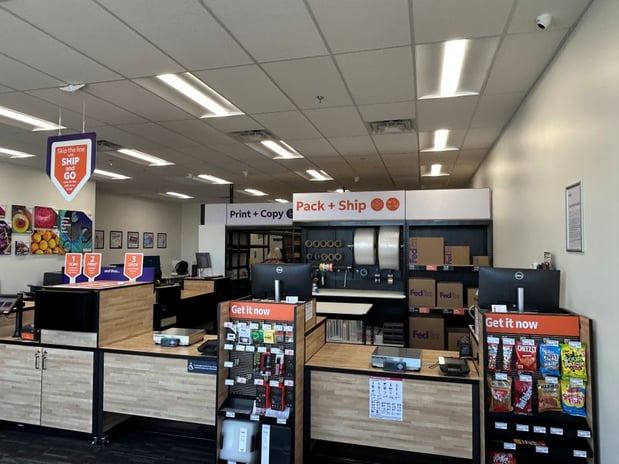 Images FedEx Office Print & Ship Center