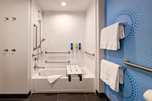 Images Tru by Hilton Lithia Springs