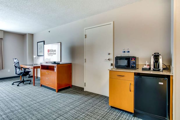 Images Hilton Garden Inn Louisville Airport