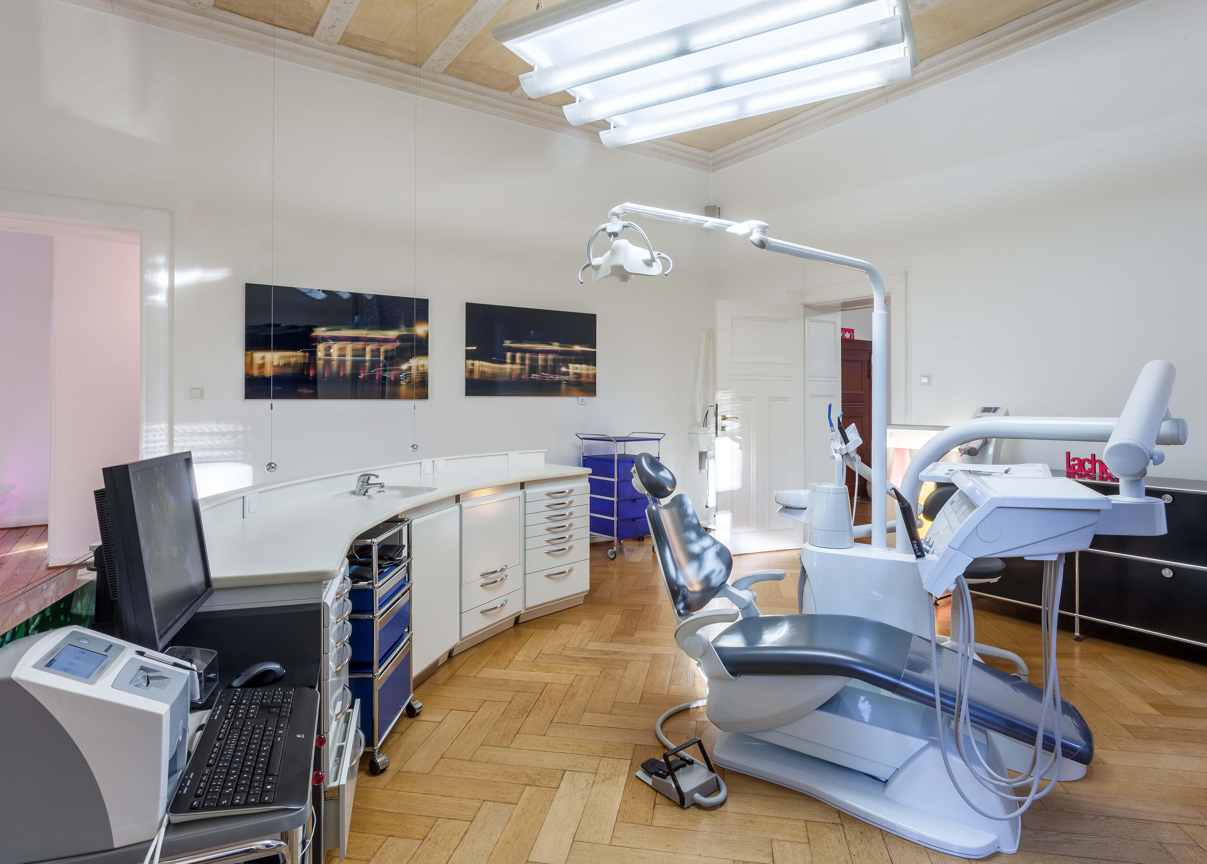 Zahnärztin Sylvia Grandinetti, Hausdorffstraße.  7 in Bonn