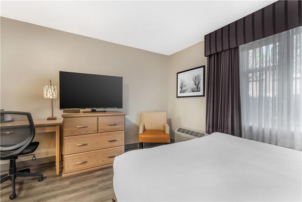 Images Best Western Plus Country Meadows Inn