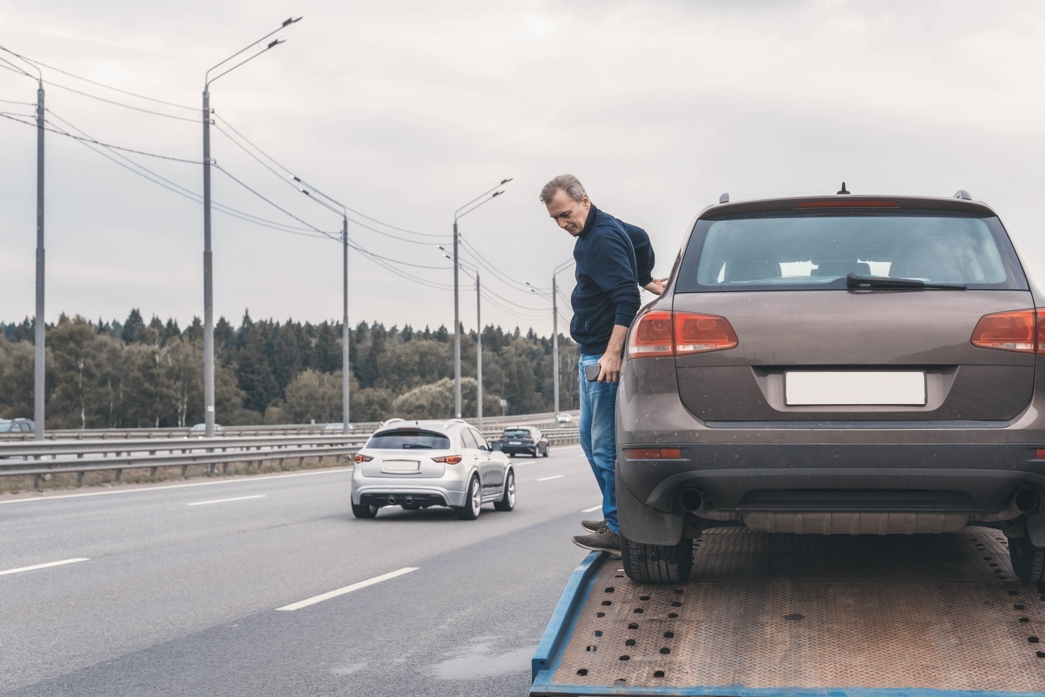 Steelz Transportation and Towing offers reliable vehicle towing services, ensuring your car is safely transported to your desired location. Whether it's a short distance or a long haul, I provide professional towing assistance with a focus on efficiency and care. You can count on me for prompt and dependable service whenever you need towing.