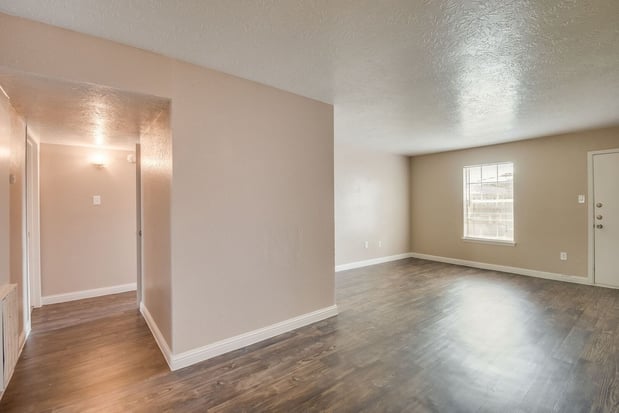 Images Oaks Of Baytown Apartments
