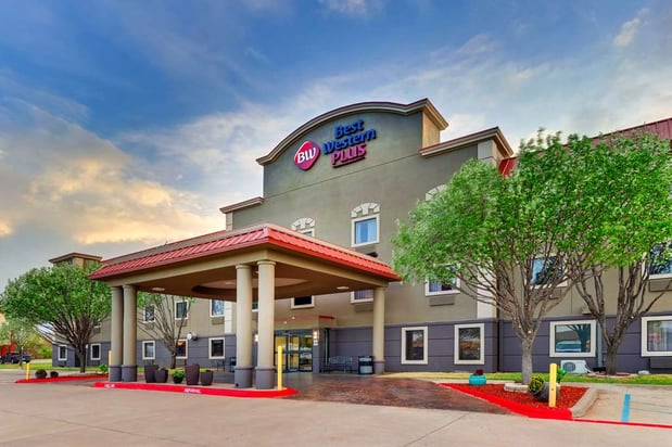 Images Best Western Plus University Inn & Suites